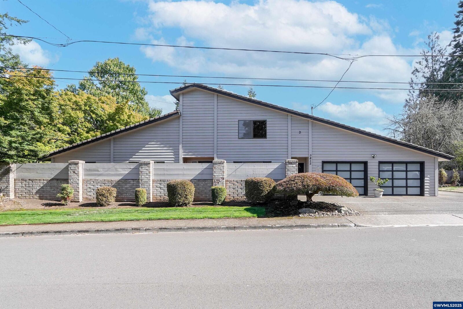 Property Photo: 3812 Ash Av SE OR 97302