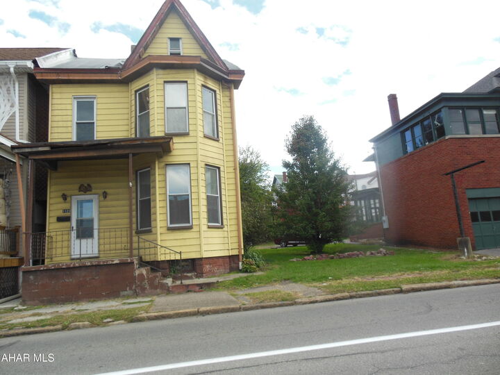 Property Photo: 1121 7th Avenue PA 16602