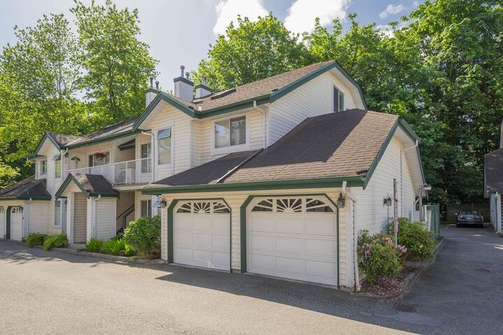 Property Photo: 10308 155A Street 109 BC V3R 4K5