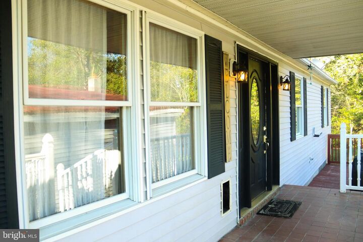 Property Photo: 9186 Hedgesville Road WV 25427