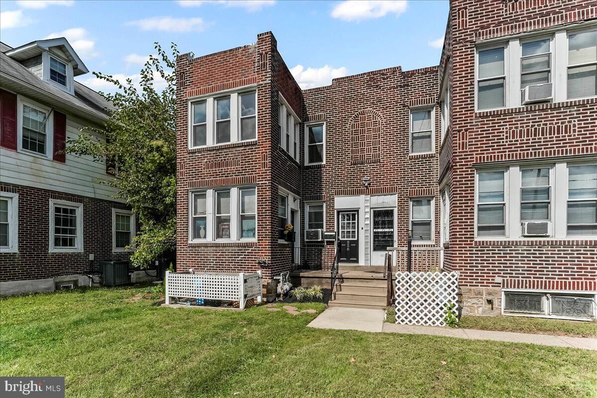 Property Photo:  856 Chester Pike  PA 19079 