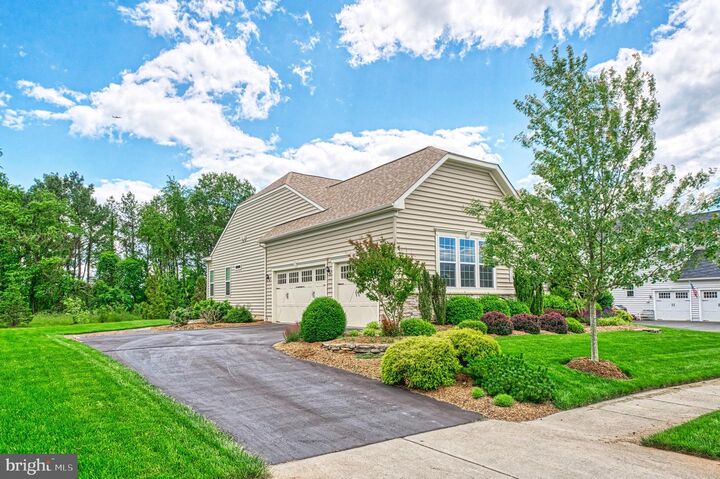Property Photo: 23985 Tenbury Wells Place VA 20105