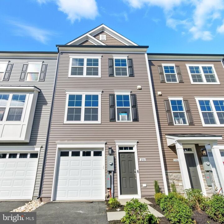 Property Photo: 210 Monteith Drive VA 22601