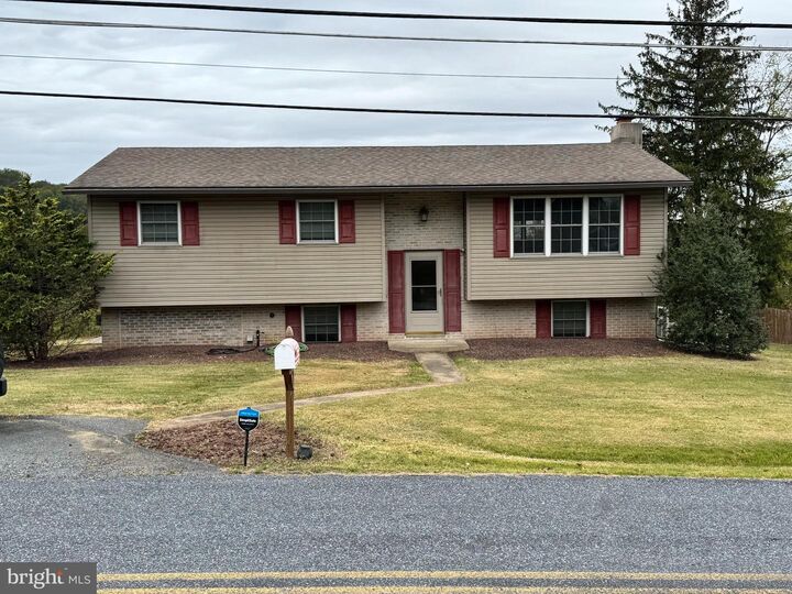 2826 Golf Course Road  Birdsboro PA 19508 photo