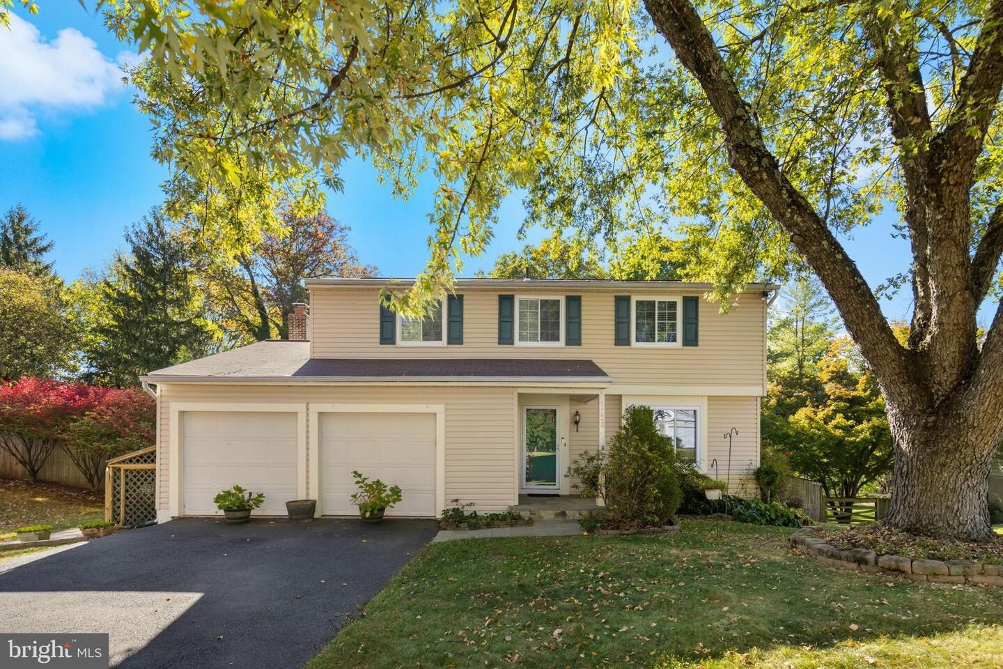 Property Photo:  13009 Farthingale Drive  VA 20171 