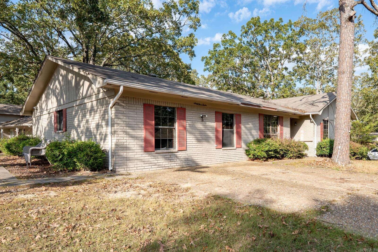 Property Photo: 6312 Rolling Hills Dr AR 72118