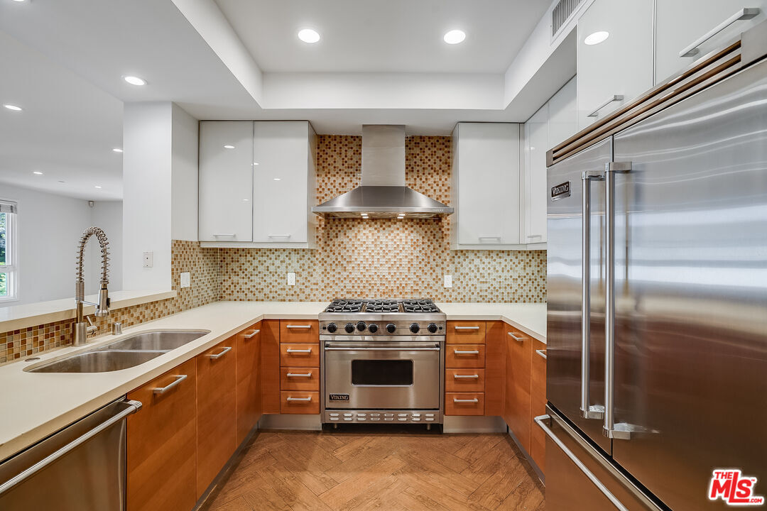Property Photo: 1517 S Bentley Ave CA 90025