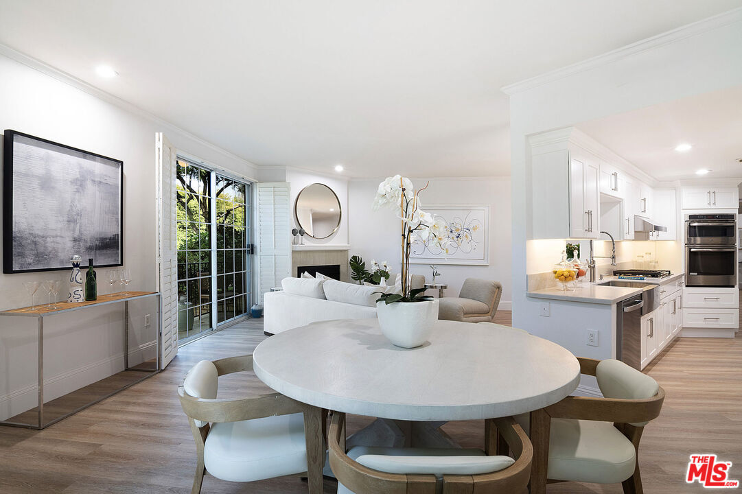 Property Photo:  458 N Oakhurst Dr  CA 90210 