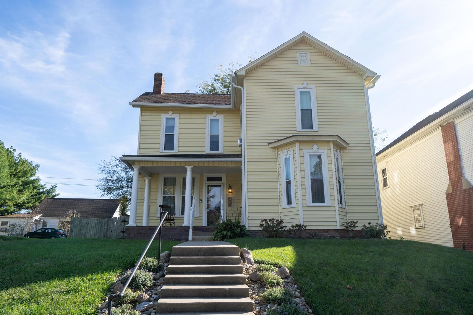 Property Photo: 534 E Wheeling Street OH 43130