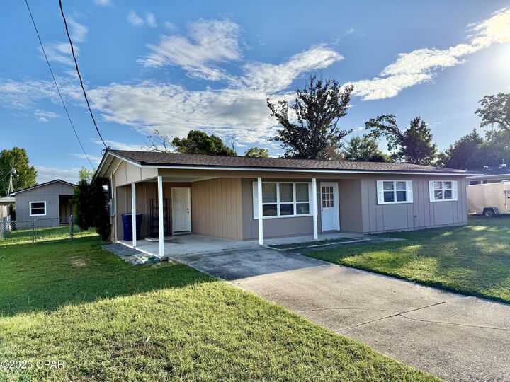 Property Photo: 1209 Emory Drive FL 32405