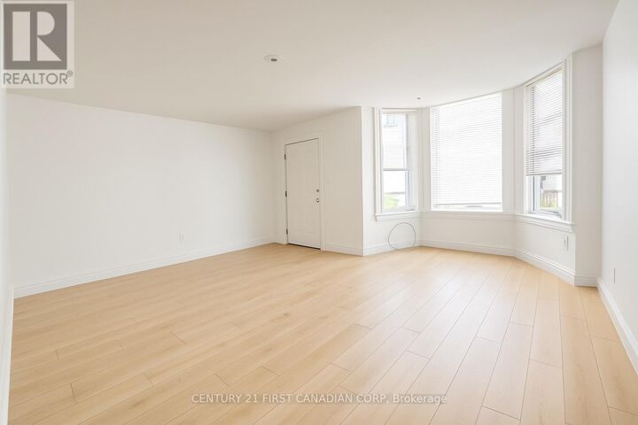 Property Photo:  740 Lorne Avenue 2  ON N5W 3K6 