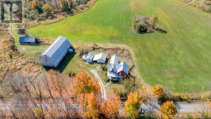 Photo de la propriété: 713 Rutherford Sideroad ON K7H 3C9