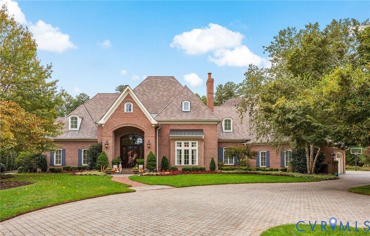 Property Photo: 2725 Stonegate Court VA 23113