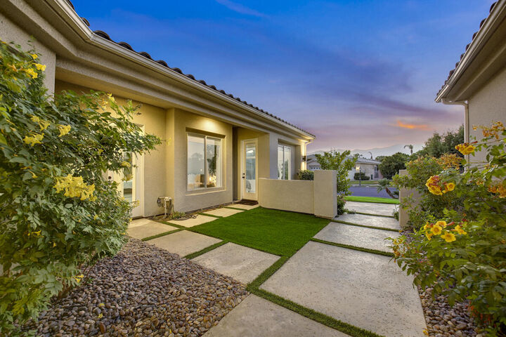 Property Photo: 8 Victoria Falls Drive CA 92270