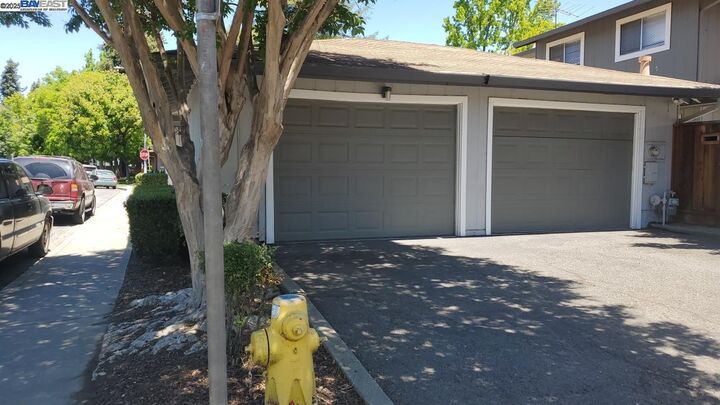 Property Photo: 38030 Dundee Cmn CA 94536