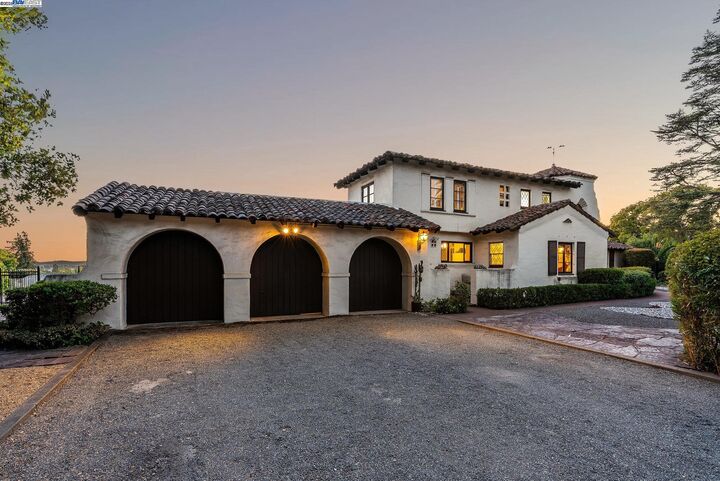 921 Warren St  Hayward CA 94541 photo