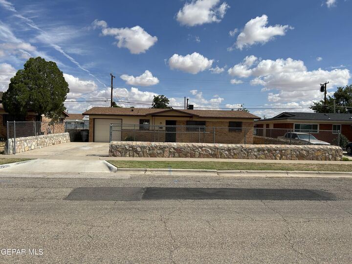 10048 Newcastle Drive  El Paso TX 79924 photo