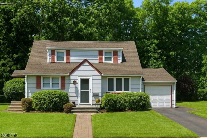 798 Pinewood Rd  Union Twp. NJ 07083 photo