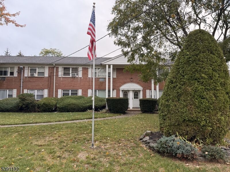 Property Photo: 82 Manchester Ct NJ 07470