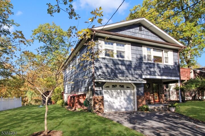 553 Stonetown Rd  Ringwood Boro NJ 07456 photo