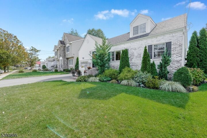 Property Photo: 41 Hetherington Rd NJ 07110