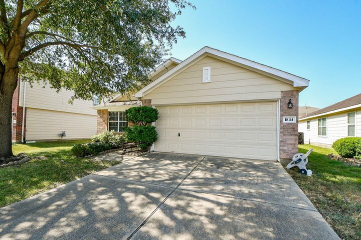 Property Photo:  18114 Waverly Hollow Lane  TX 77429 