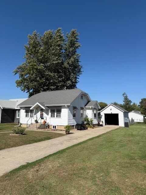 610 Union Street  Marshalltown IA 50158 photo