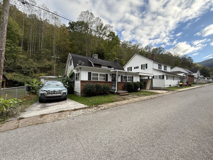 Property Photo: 29 Gap Branch Road KY 40855