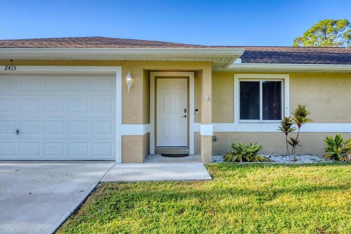Property Photo: 2415 Nowatney Avenue FL 34286