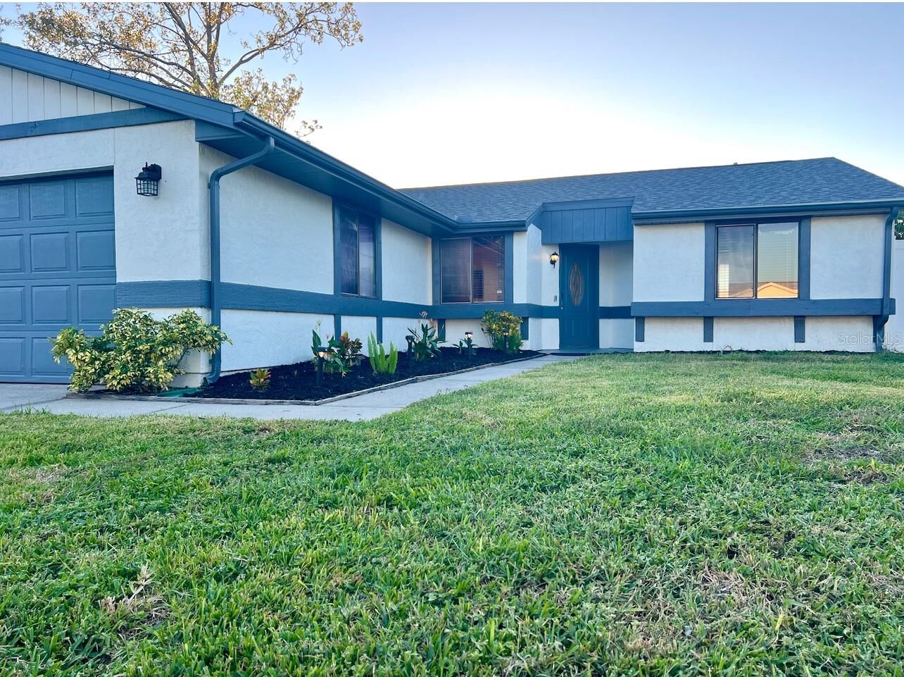 Property Photo: 3606 64th Street W FL 34209