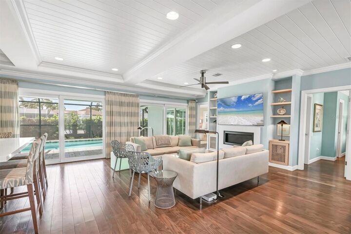 Property Photo:  510 Wedge Lane  FL 34228 