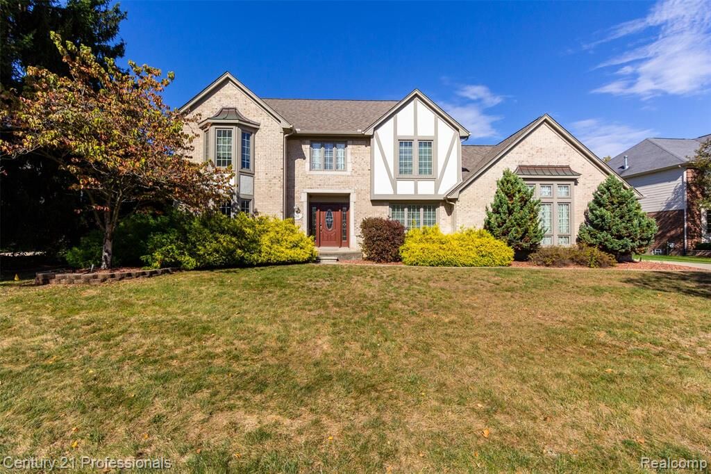 Property Photo:  1244 Rothwell Drive  MI 48084 1576 