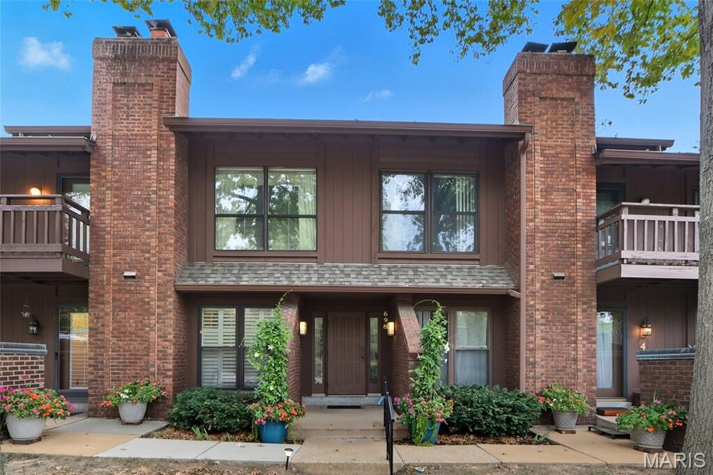 Property Photo:  698 Trailcrest Court 5  MO 63122 