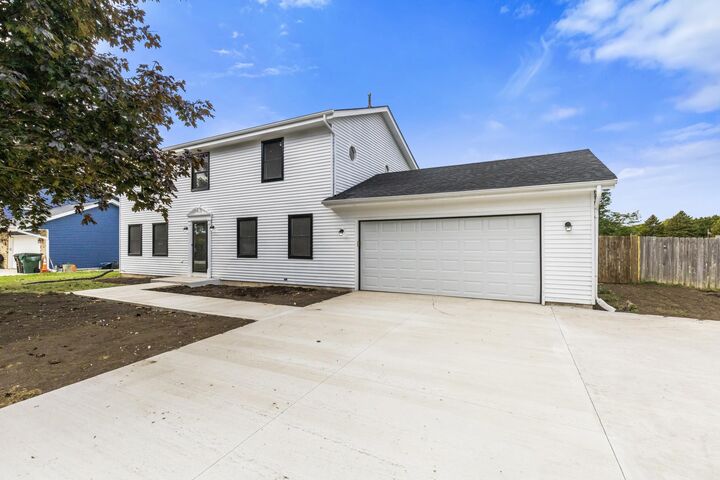 5450 Charles St  Caledonia WI 53402 photo