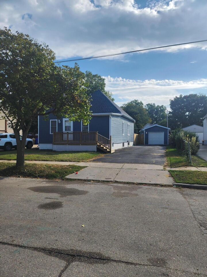 6205 32nd Ave  Kenosha WI 53142 photo