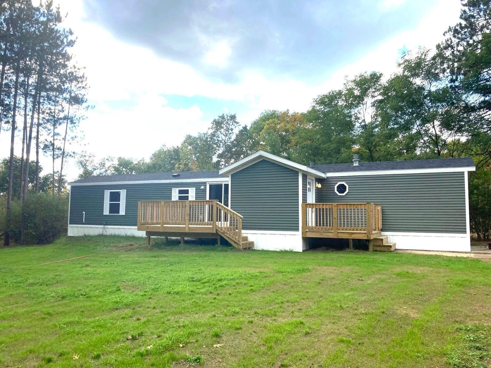 Property Photo: 10037 W Colby Road NE MI 49326