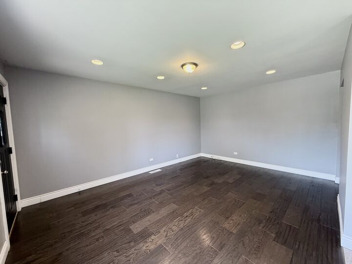 Property Photo: 1262 Greenbay Avenue IL 60409