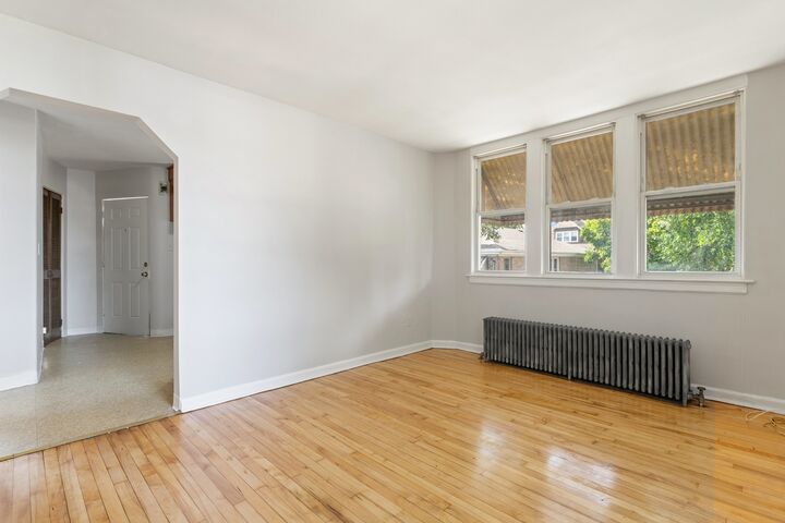 Property Photo: 2335 N Merrimac Avenue IL 60639
