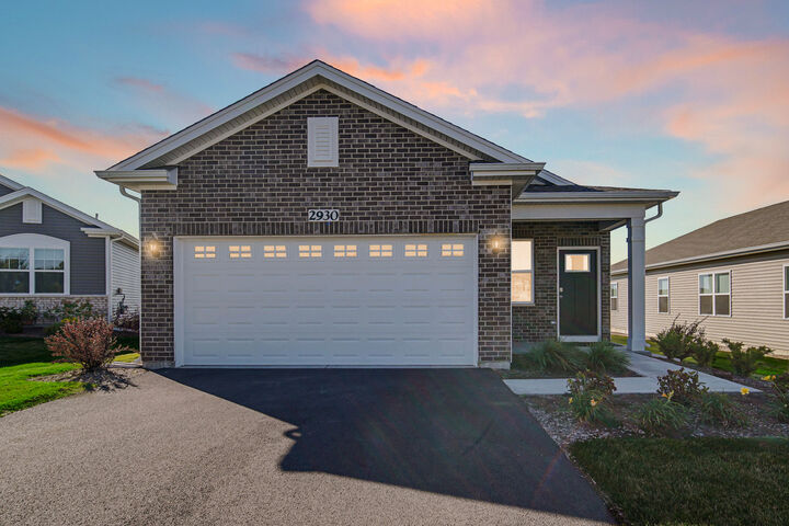 Property Photo:  2930 Harnish Drive  IL 60102 