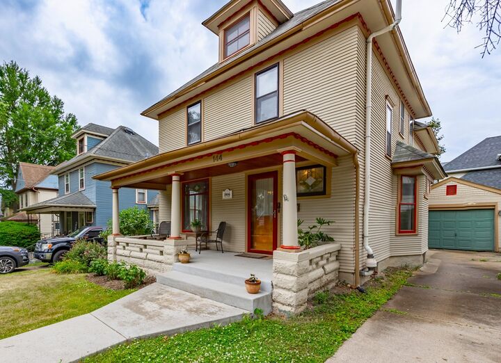 Property Photo: 144 Hill Avenue IL 60120