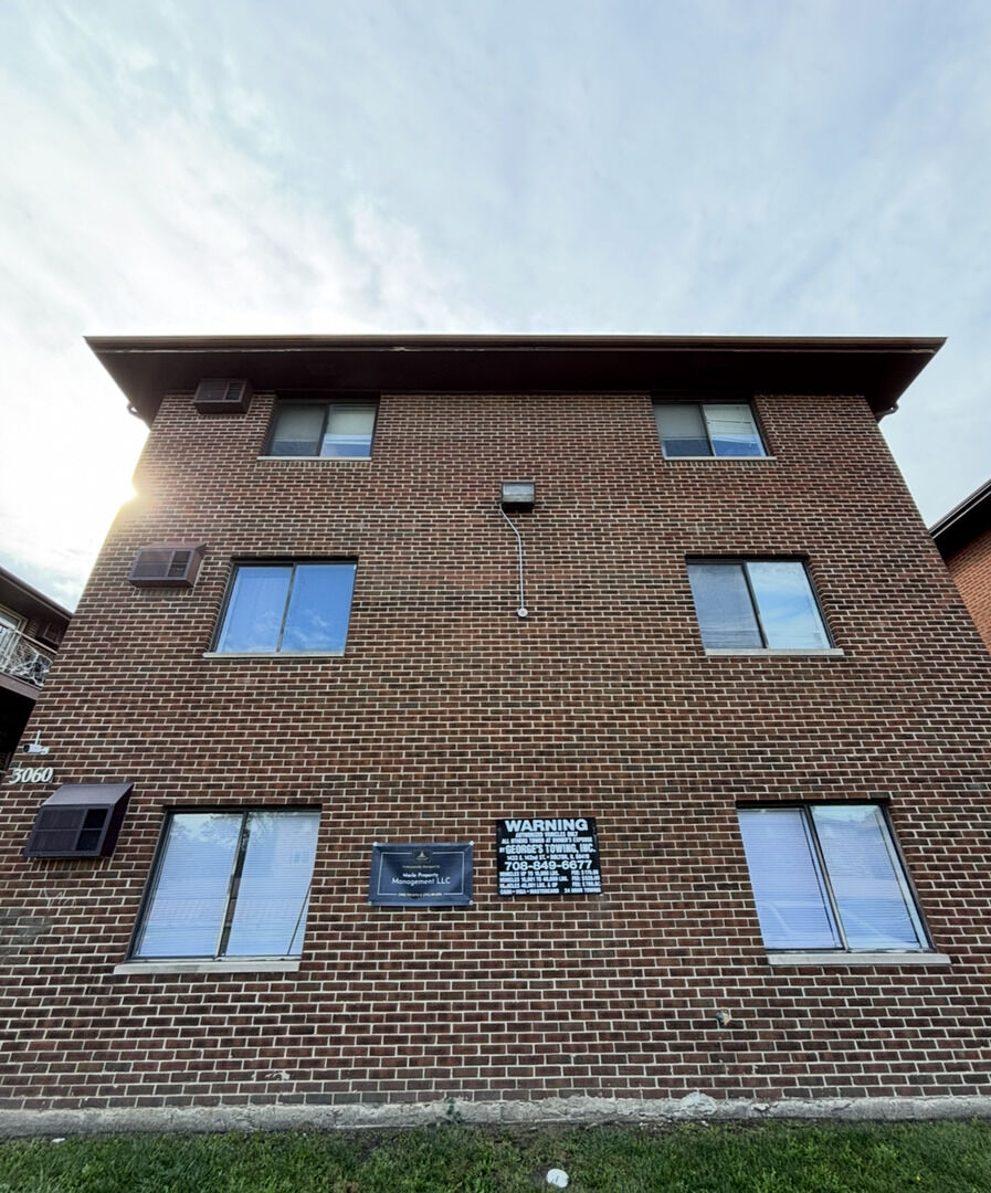Property Photo:  3060 Bernice Avenue 1N  IL 60438 
