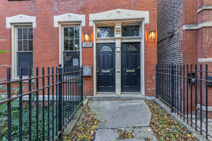Property Photo: 1809 W Cortland Street IL 60622