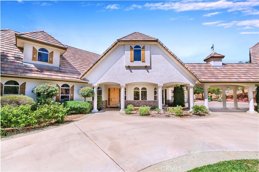 Property Photo:  36410 Calle Puerto Bonita  CA 92592 