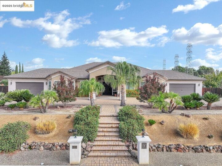 Property Photo: 245 Rolling Sage Cir CA 95688