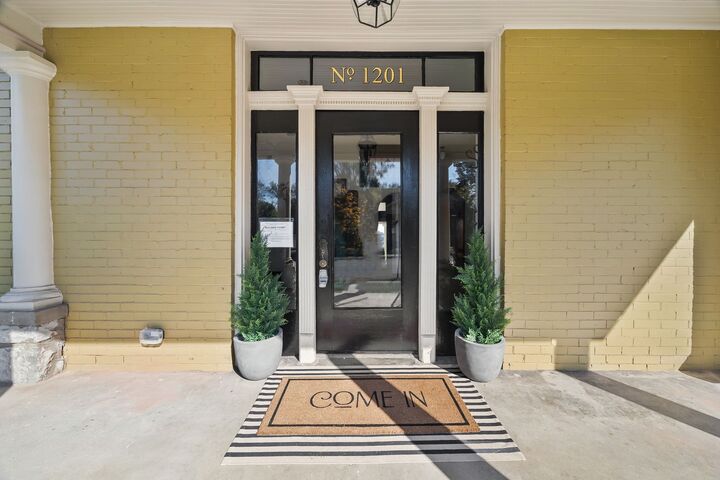 Property Photo: 1201 Ordway Pl TN 37206