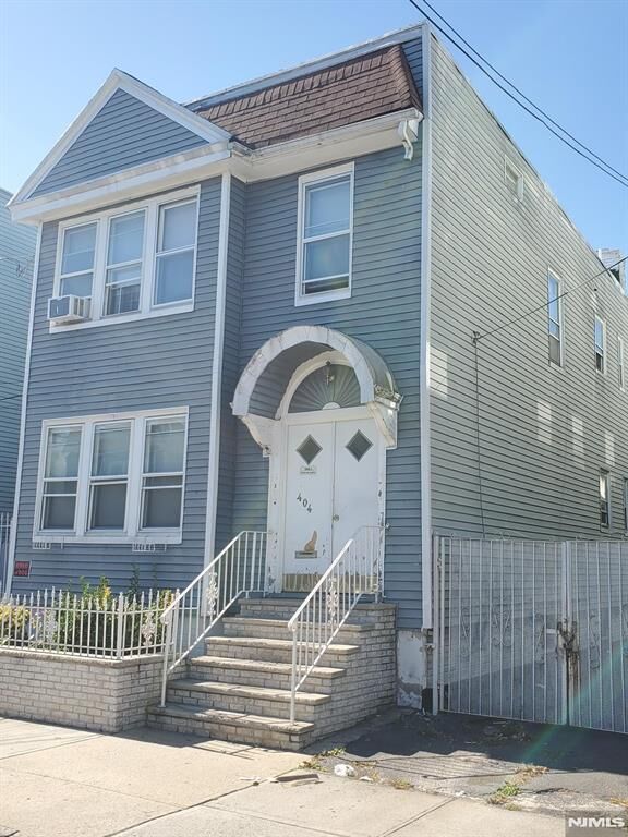 Property Photo:  404 6th Street Apta  NJ 07107 