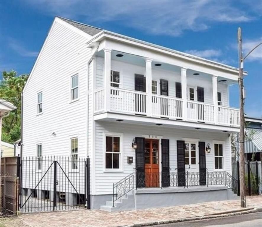 Property Photo:  714 Third St  LA 70130