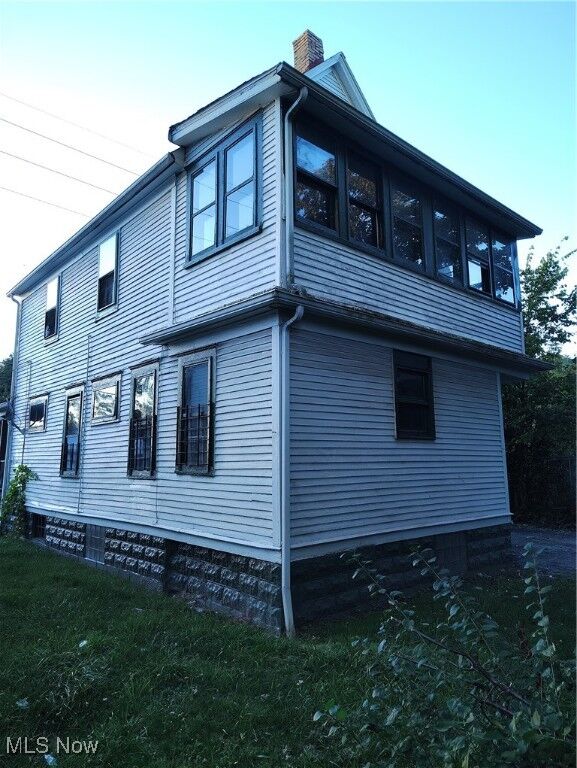 2615 Hillman Street  Youngstown OH 44507 photo