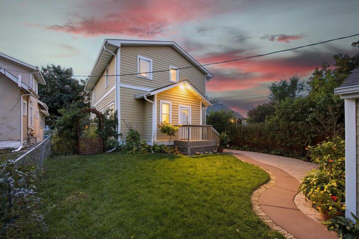 Property Photo: 3813 Longfellow Avenue MN 55407
