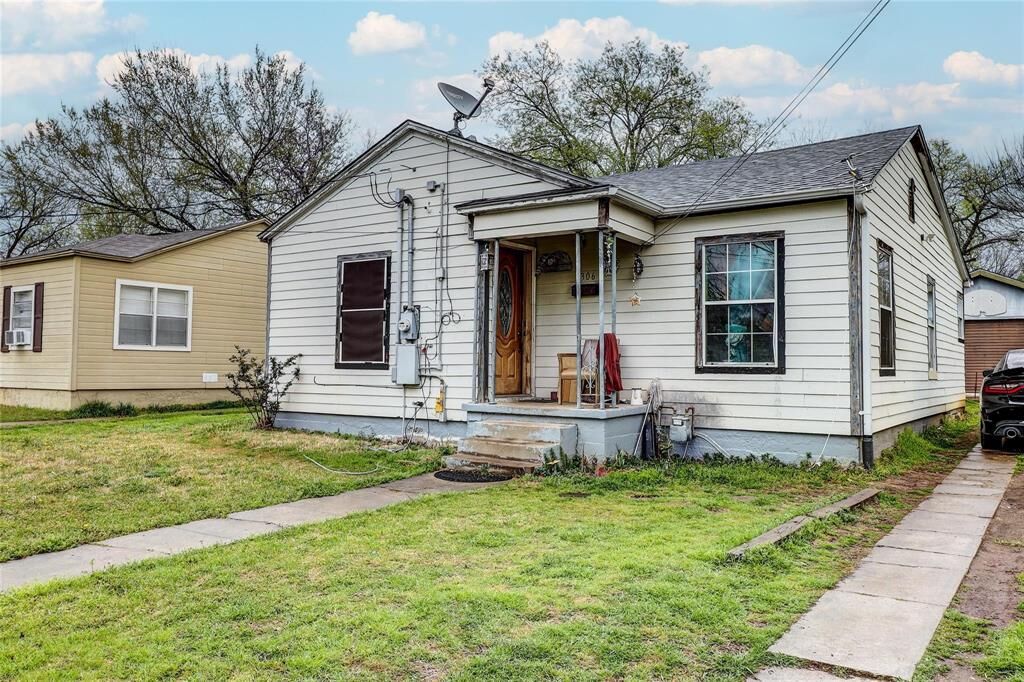 Photo de la propriété:  1306 N Clements Street  TX 76240 